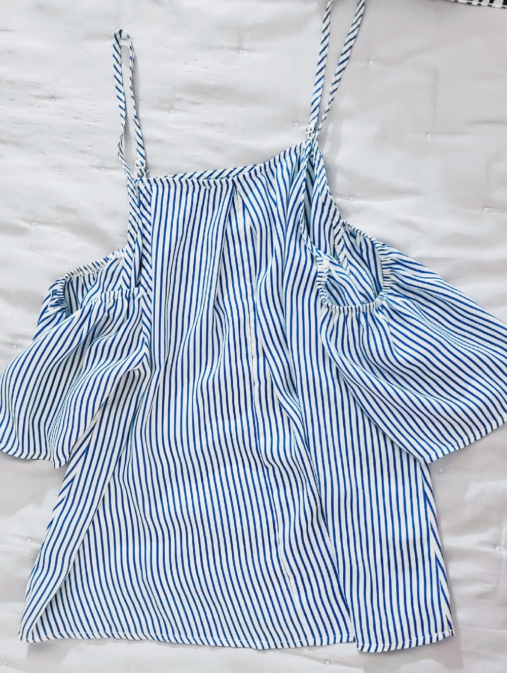 Elodie Flowy Off the Shoulder Boho Pinstripe strappy top- S - NWOT